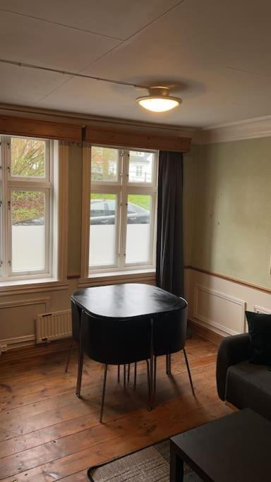 Cozy Apartment In Popular Street Bergen Esterno foto